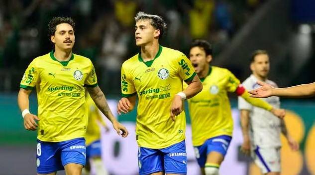 Com dois gols de Andreas Pereira, Palmeiras goleia o Fortaleza e dorme na vice-liderança do Brasileirão