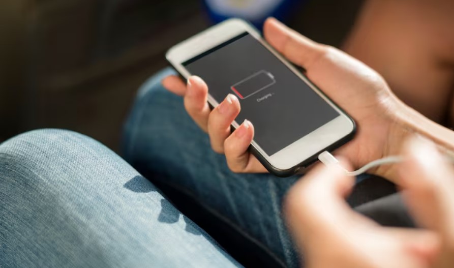 Corpo de Bombeiros alerta para riscos de acidentes com carregadores de celular