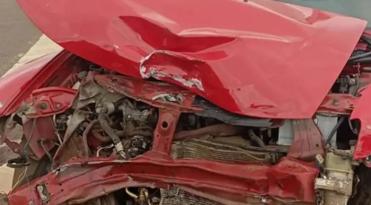 Acidente entre caminhão e Duster é registrado em São Lourenço do Oeste