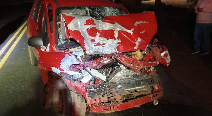 Homem e criança ficam feridos em colisão entre dois veículos na PR-281