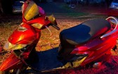 Motociclista sem CNH é preso por embriaguez ao volante após queda com criança na garupa