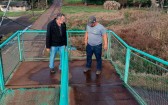 Prefeitura investiga passarela com suposto defeito