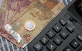 Brasil atinge recorde de 83,9 milhões de inadimplentes; bancos e cartões lideram dívidas