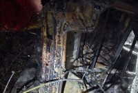 Carro capota e pega fogo na PR-281