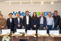 Ratinho Junior destaca crescimento econômico e papel da imprensa em encontro no Paraná