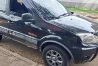 Mulher fica ferida após colisão entre carro e moto
