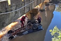 Homem de 61 anos morre após carro cair em rio em Prudentópolis
