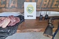 Polícia Ambiental flagra dois homens praticando caça ilegal