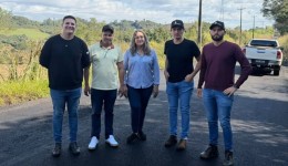 Após cobrança na Câmara, vereadores fiscalizam obra da Estrada do Picadão e recebem esclarecimentos no local