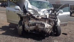 Colisão entre dois carros deixa um morto e três feridos na PR-463