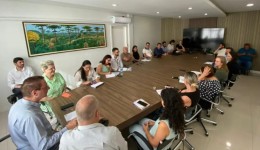 Prefeito e vice-prefeita reúnem secretariado para alinhar ações estratégicas de 2026