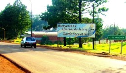 Mulher é vítima de feminicídio e suspeito segue foragido