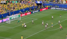 Brasil vira sobre Japão e avança às oitavas da Copa
