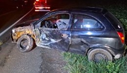 Colisão lateral entre caminhão e carro deixa um ferido na PR-182