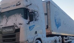 Neve deixa cerca de 50 caminhões de empresa de Concórdia retidos na fronteira entre Argentina e Chile