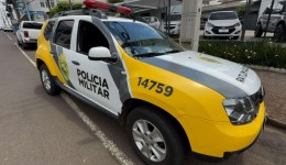 Homem é preso após agredir o pai e ameaçar policiais com faca