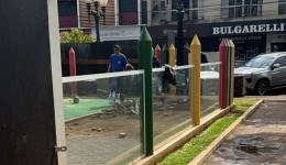Parquinho da Praça Central passa por revitalização