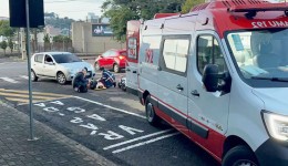 Pedestre é atropelada na faixa de pedestres