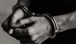 Homem com mandado de prisão em aberto é preso pela PM