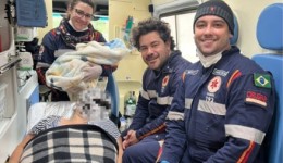 Socorristas do SAMU fazem parto de emergência em residência