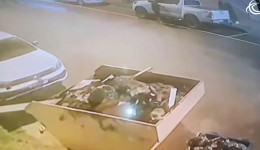 Caminhonete é furtada em frente à APAC no centro de Barracão; ação foi registrada por câmeras