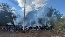 Família que perdeu tudo em incêndio pede ajuda da comunidade