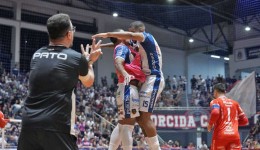 Pato vence o Marreco em clássico movimentado na estreia da LNF 2026