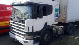 Motorista é encontrado morto dentro de caminhão estacionado