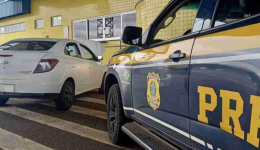 Carro com 150 multas e mais de R$ 85 mil em débitos é apreendido no Paraná