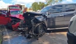 Acidente envolvendo dois veículos deixa três feridos na PR-493 em Verê