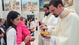 Em Marmeleiro, padre Silvonei é acolhido pela comunidade