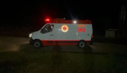 Homem sofre suspeita de fratura após colisão entre caminhonete e moto na PR-483
