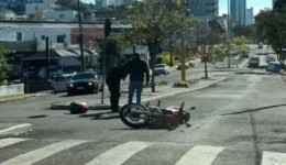 Motociclista fica ferido em colisão no Bairro Industrial