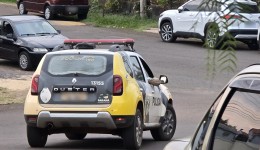 Homem com mandado de prisão é preso em comércio no centro