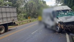 Caminhonete de Francisco Beltrão se envolve em colisão frontal com caminhão na PR-281