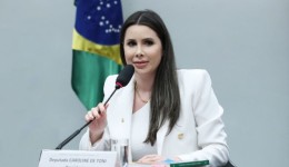 "Muito aliviada", diz Caroline De Toni ao anunciar pré-candidatura ao Senado
