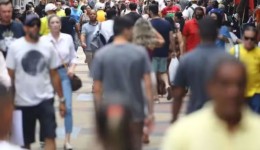 Com emprego em alta, Brasil registra ocupação e inadimplência recordes