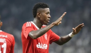 Inter encaminha venda de Vitão, e jogador é aguardado no Rio de Janeiro para assinar com o Flamengo