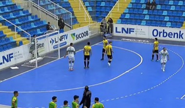 Marreco sofre dois gols nos segundos finais e perde para o Tubarão pela LNF