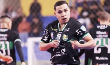 Marreco vence São Miguel de virada e assume vice-liderança da Série Ouro