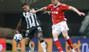 Atlético-MG vence, cola no G-6 e afunda Internacional no Z-4