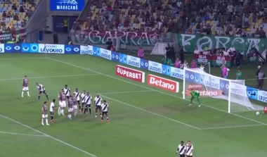 Vasco vence o Fluminense no Maracanã e avança às quartas da Copa do Brasil