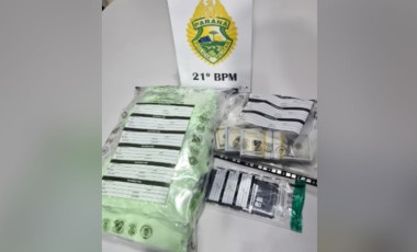 Homem é preso com mais de 3 kg de ecstasy e US$ 23,2 mil na BR-280, no Paraná