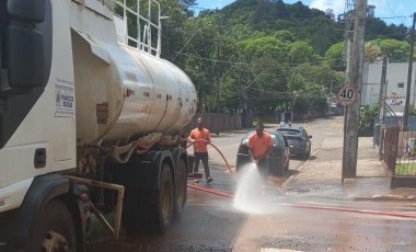 Após fortes chuvas, Prefeitura reforça limpeza de ruas e espaços públicos