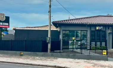 Pai é preso após usar chicote de cavalo para agredir filho de 5 anos em SC