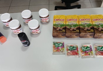 Dupla é presa por furto em supermercado