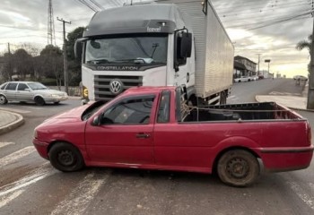 Caminhão de Francisco Beltrão se envolve em acidente de trânsito