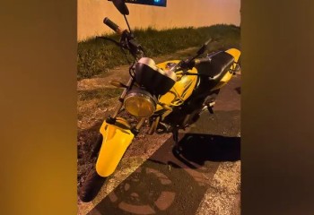Motociclista sofre fratura na perna após colisão com carro no bairro Pinheirão