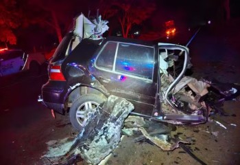 Jovem morre em colisão frontal com caminhão na PR-182