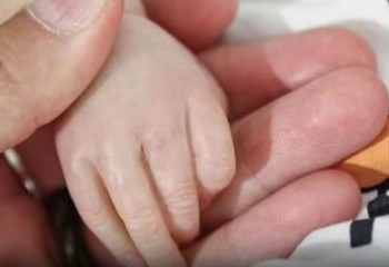 Casal é preso suspeito de vender bebê de cinco meses por R$ 15 mil e entregá-lo no Paraguai